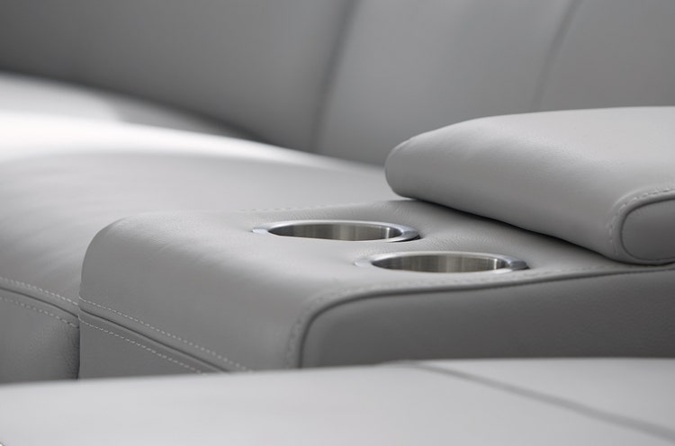 Image of Leo sectional in a room scene